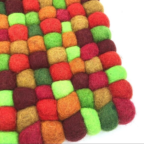 Trader Joe’s Wool Pom Pom Trivet NWT 6” - Picture 4 of 6